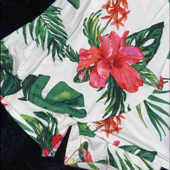 Tropical Skort Romper - Picture 4 of 5